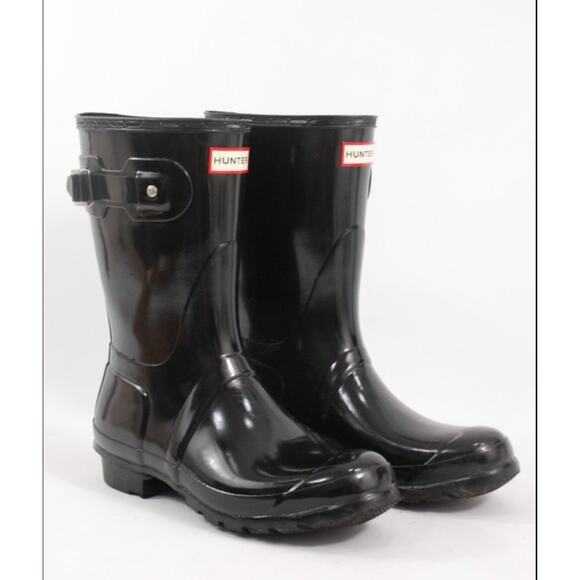 Hunter Shoes - Hunter Original Short Gloss Rain Boots in Black Size 8